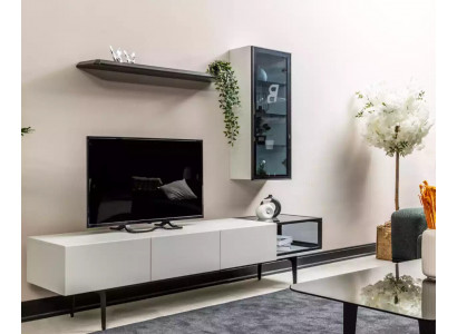 En eenzegaartegen TV-Schaf an Regaler am minimalistischen Stil