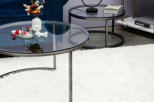 Coffreisen 2 Deeler Glas Dëschplack Metall gëllen Faarf Wunnzëmmerméibel