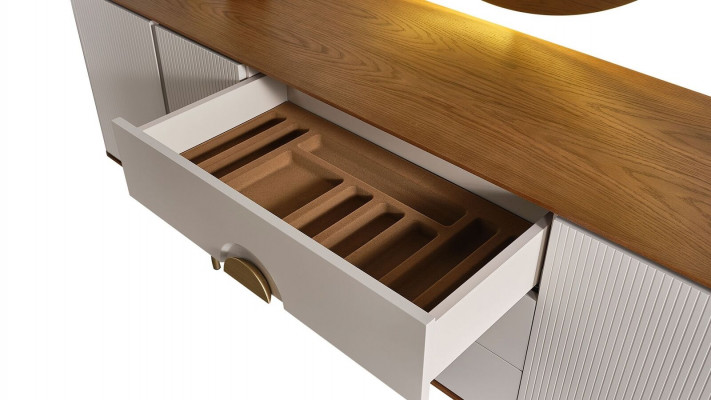 Perfekt Iesszëmmer Set Besteet aus Beige Kommode an Spigel 2-Deeler nei.