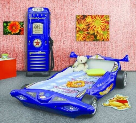 Bett mat Matratz Kannerbett Autobett Kannerzëmmer Faarfwahl Rennween.