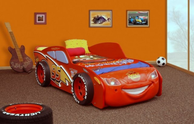 Bett mat Matratz Jugendbett Auto Gefier Sportwon Beliichtung MCQUEEN