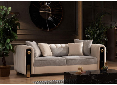Luxuriéise gepolsterten 3-Sëtzer-Sofa a Beige am zäitgenëssesche Stil