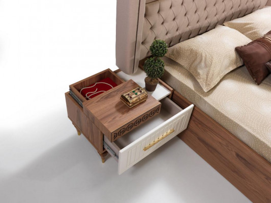 Schlofzëmmer Nuetssschief Material Holz Stil Miwwelen Brong Neit Luxus