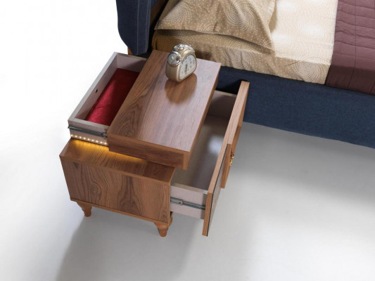 Schlofkummer Nuetsdësch Bäistelltësch Design Modern Neit Braun Holz