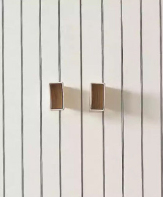 Kleederaschaf Schaf Holzschief Schlofkummer Miwwelen Design