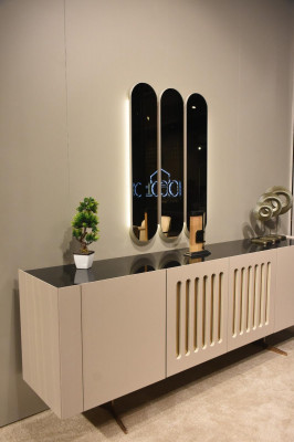 Luxuriéist Iesszëmmer Set Iessdësch + 6x Still + Sideboard mat Spigel