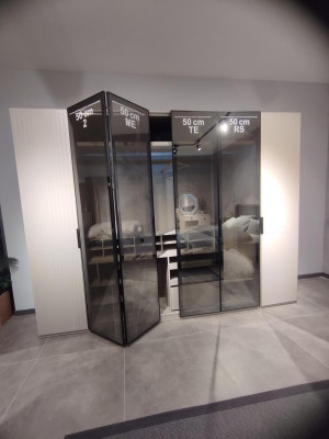 Nei a Modern Schlofzëmmer Héichwäertege Kleederschaf mat Eleganten Design