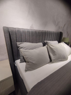 Héichwäerteg elegant Schlofkummer Bett Designer Duebel Bett nei Miwwelen