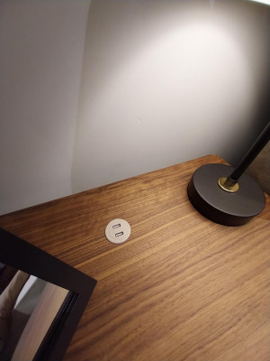 Schlofkummer Säitebord luxuriéis Nuetsschaf Art Deco Stil Holz Hotel nei