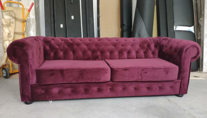 Sofa 2-Sëtzer Polsterung Metall Design Couches Samt Vintage Stil Chesterfield