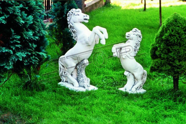 Gaart Dekoratioun Päerd Statue Skulptur Figuren Skulpturen Designer