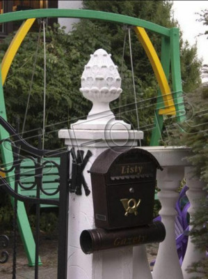 Gaartendekoratioun roud Statu Skulptur Figuren Skulpturen Designer