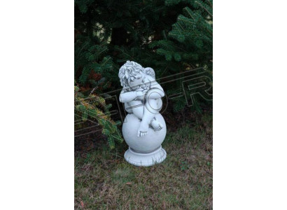 Grafdekor Steendekoratioun Engel Figur Skulptur Gott Helleg