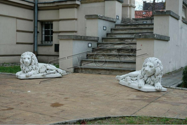 Léiwen, deen läitend Statufigur Gaart Terrassendekoratioun Wäiss Natur Skulptur
