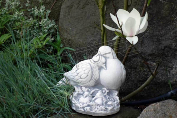 Dofnuescht Gaart Figur Statue Figuren Statuen Skulptur Dekoratioun