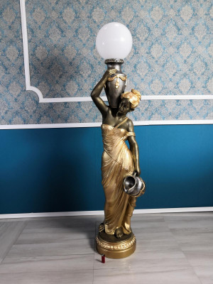 Stehlampe Lampe Luucht Statuestatuette Figur Skulpturen Skulptur Statuen Standluucht