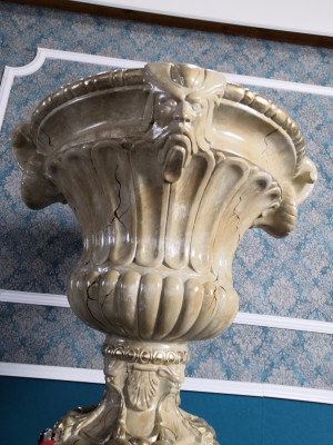 XXL Vase Dëschdekoratioun Deko Vasen 69cm Antik Stil Skulptur Figur Becher Roum