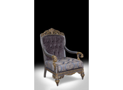 Elegante klassesch Sëtz mat dekorativen Musteren am Chesterfield-Design.