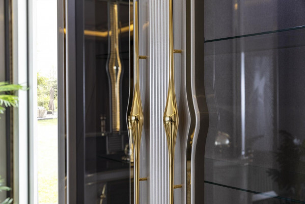 Vitrinn Griess Iesszëmmer Schaf Regal Design Elegante Miwwelen Metall Nei