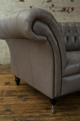 Groue Chesterfield Dräisëtzer Exklusiv Wunnzëmmer Couch