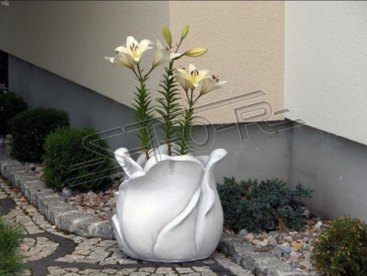 Blummebouquet Blummen Vase Gefäss Gaart Terrass Dekoratioun Statuéier