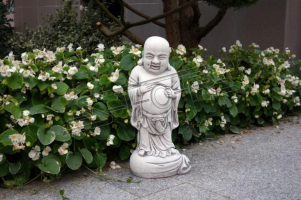 Buddha Figur Skulptur am Steenlook. Grouss Skulptur fir Gaartdekoratioun.