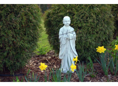 Buddha Skulptur an enger Steenoptik. Grouss dekorativ Skulptur fir Gaarde Figur.