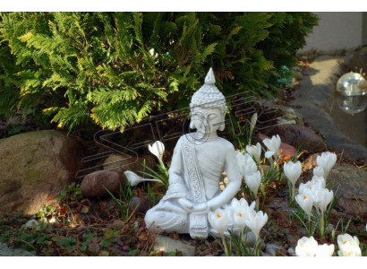 Dekorativ Figur Buddha Skulptur an Steenoptik. Grouss Skulptur fir de Gaart.