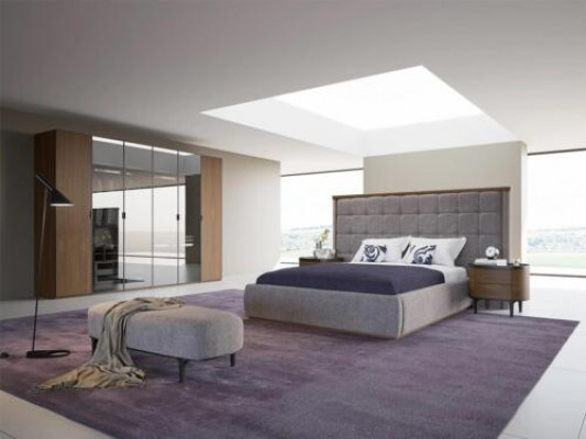 Schlofkummer Luxus Set 4tlg Bett 2x Nuetsdëscher Design Bänk Modern Miwwelen