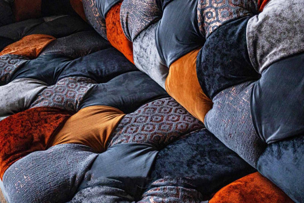 Chesterfield 3-Sëtz Sofa Couch Textil Samt Luxus Polstersëtzer Grouss Samt