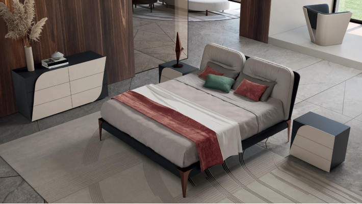 Schlofzëmmer Set 5 Deeler. Set Bett 2x Nuetsdëscher Dëschtlampa Kommode Massiv Holz