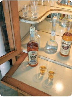 Vitrinen Bar Schaf Haus Designer Schief Wäsch Holz Spigel Vitrinn Miwwel Nei