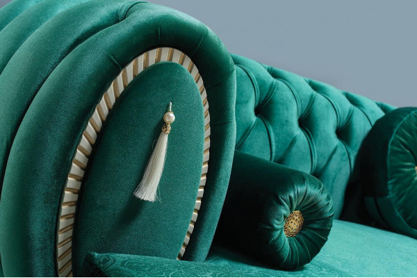 Moderne 3-sëtzer Sofa Gréng Sofa Luxuriéis Wunnzëmmerscouch Holzgestell