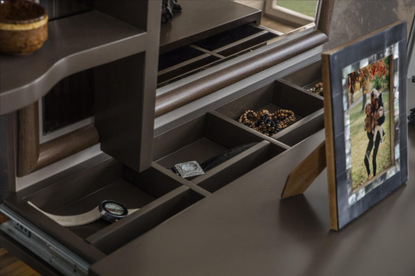 Schminktisch Konsolendësch Luxus Miwwelen Brong Design Holzkonsolen Nei