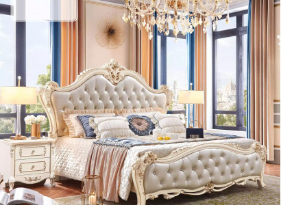 Set klassesch Miwwelen aus 3 Deeler besteet aus Luxusbett an 2x Nuetsdëscher.
