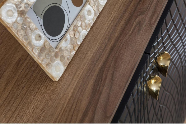 Exklusivt Iesszëmmer Set besteet aus 3 Deeler: Modern Sideboard an 2x Spigel.