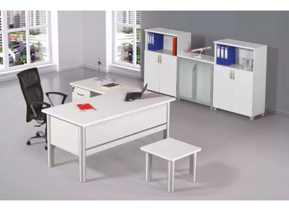 Hell Büro Miwwelen; Büro Ariichtung Dësch; Niddrëgen Dësch; Dokumenteschaf 3tlg.