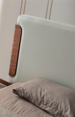Stilvoll beige Schlofzëmmer Miwwelen Gepolstert Duebelbett Schminktisch 5tlg
