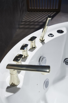 Ronn Badkader Whirlpool Wann LED Spruddel Wann Massage Design Wellness