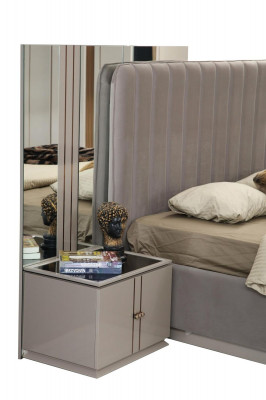 Perfekt Schlofkummer-Set Luxusbett Kleederschaf Schminktisch 5 Stéck