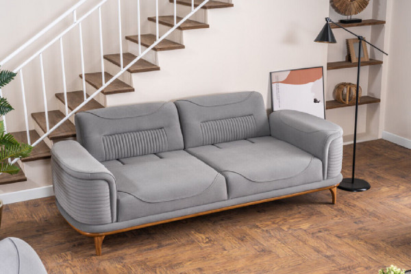 Luxuriéis Polstersëtzer an Hellgréng: Zwéi Dräisëtzer-Couchë & Sesselen Nei