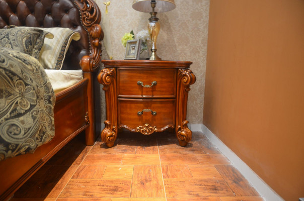 Schlofzëmmer Set Bett + 2x Nuetsdësch Chesterfield Holz Lieder Better Polster