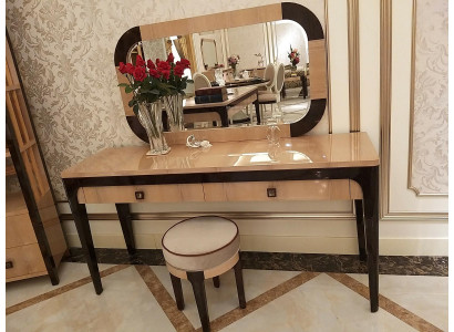Dësch Konsole Spigel Kommode Schminktisch Schlofzëmmer Hocker Set