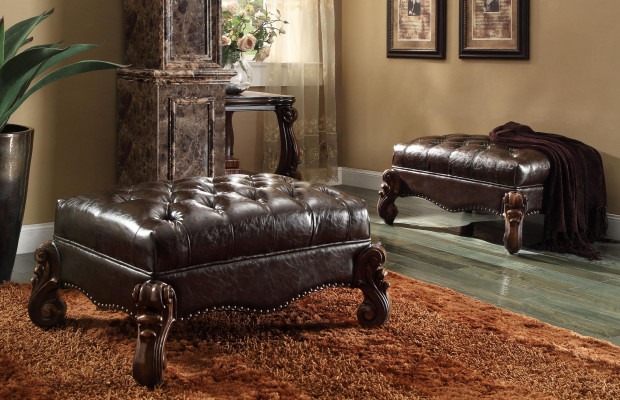 Fouss-Schocker Schocker Polsterschocker Sëtzschocker Ottomane Schocker Chesterfield Barock