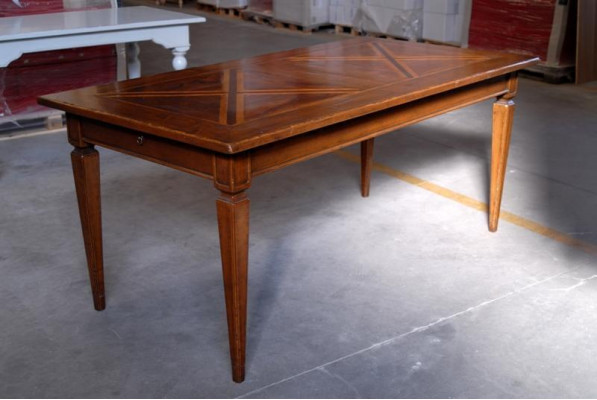 Iesszëmmer Dëscher Design Dësch Holz Miwwelen Iessdësch Massivholz Miwwelen