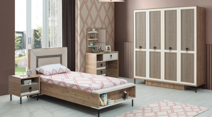 Set vu 5 Stécker: Gedeckte Kannerzëmmer Bett Kannerbett Kannermebel Braun Holz.