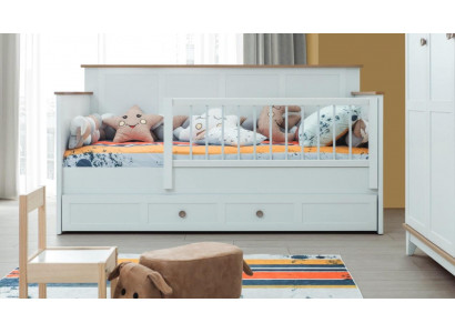 Kandebettchen Kanderaumher Tittelchen Krëpp Wäiss Holz Bett Modern