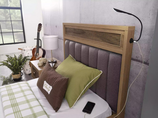 Bett mat Bettkëschte Bettrahmen Kannerbett Jugendbett Braun Holz Luxus