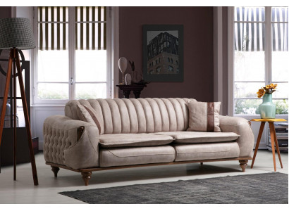 Beige dräisëtzege Chesterfield Couch Gepolsterten Miwwelen Textil Couchen Stoft.