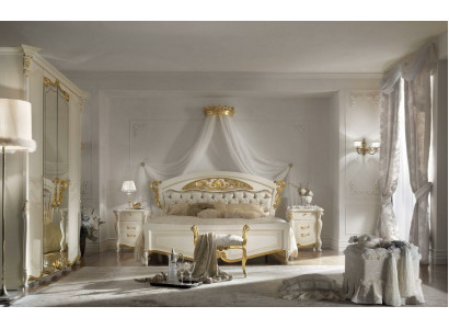 Schlofkummer Bett Design Better 4-Deeler Set Klassesch Italienesch Miwwelen Nuetsdësch